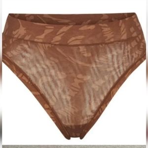 SKIMS Summer Mesh Briefs in Latte swirl